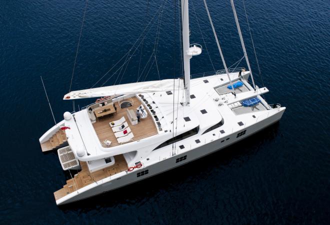 Double Deck Classic Exterior Sunreef 102