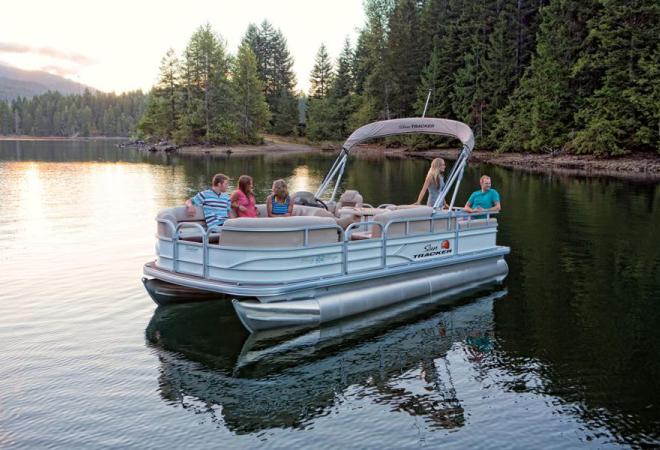 FISHIN BARGE 22 DLX