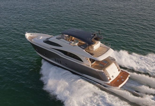 Marquis 720 Fly Bridge