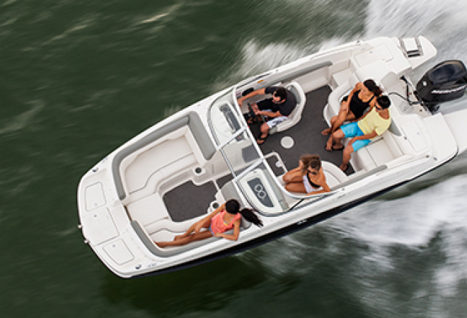 190 Deck Boat