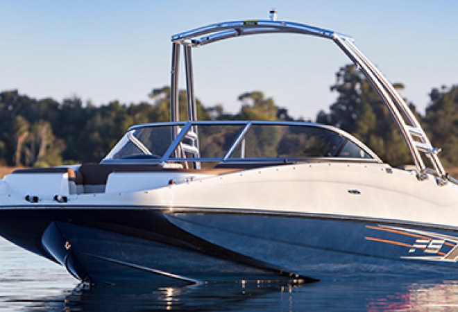 195 Deck Boat