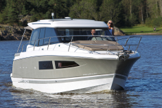 Jeanneau NC 9