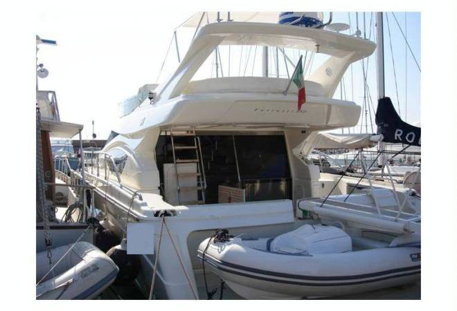 Ferretti Yachts 550
