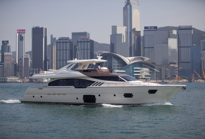 Ferretti Yachts 870