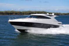 Riviera 5800 Sport Yacht