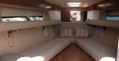 Cruisers yachts 390图集