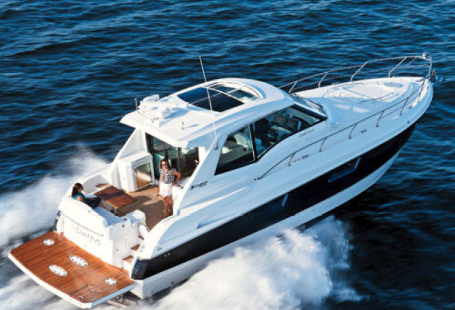 Cruisers yachts 48 Cantius